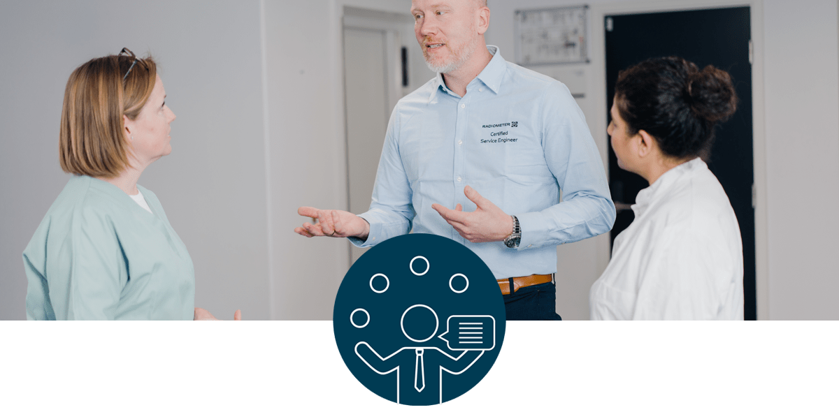 Her zaman destek. Hastane personeli ile birlikte Radiometer servis mühendisi
